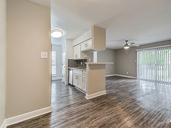 2nd image of 1111 W Main St APT 2101
