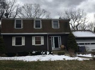 5 Maple Ter, Ledyard, CT 06339