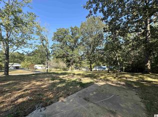 483 Lakeway Dr, Murray, KY 42071
