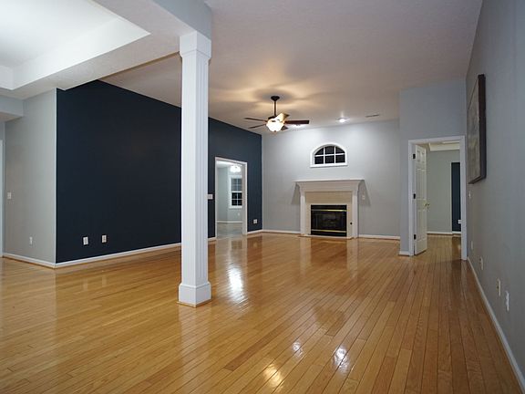 2nd image of 1524 Oriole Dr APT 48