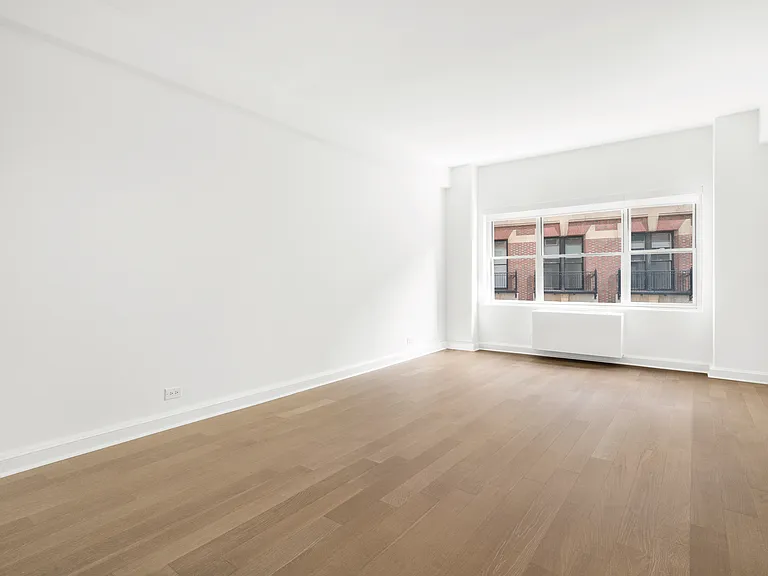 136 E 55th St #9-K — Photo 8