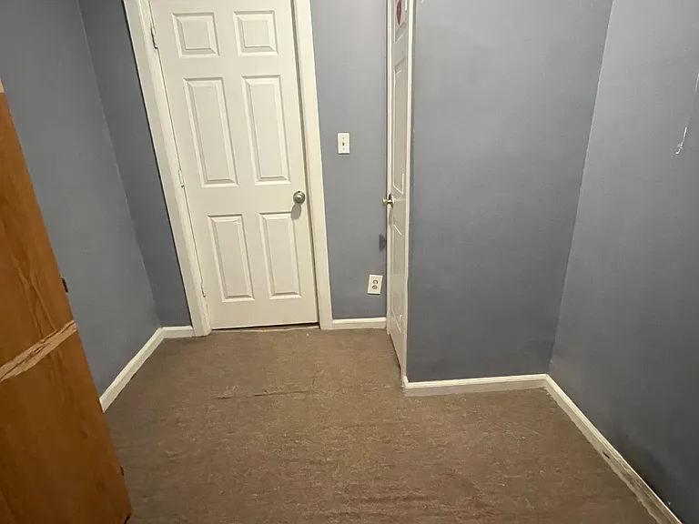 5-7 Garfield Ave — Photo 6