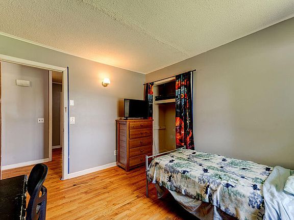 3rd image of 110 Eagle Cliff Dr