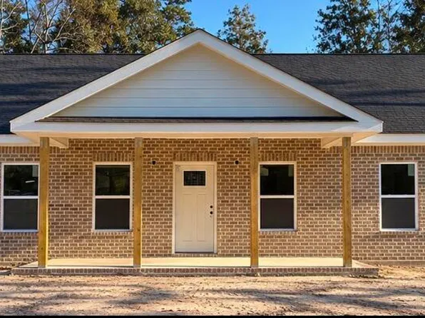 4801 Oakplace Dr, Vancleave, MS 39565