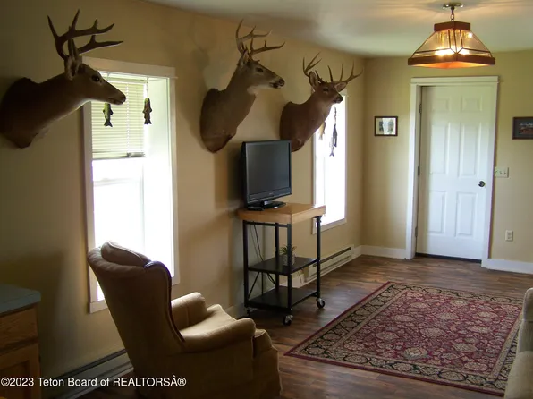 19 S Franklin Ave, Pinedale, WY 82941