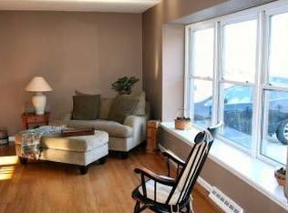 20 Hamilton Dr, Laurel Springs, NJ 08021