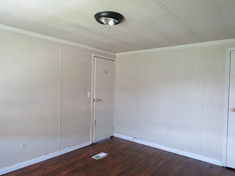 109 King Rd — Photo 19