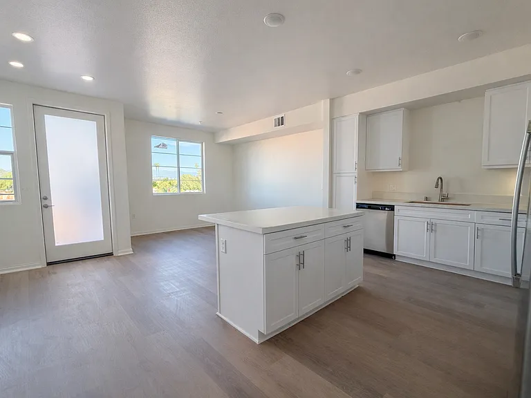 Gallery Park Apartments — Photo 8