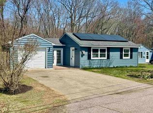 212 Holly Ln, Portsmouth, NH 03801