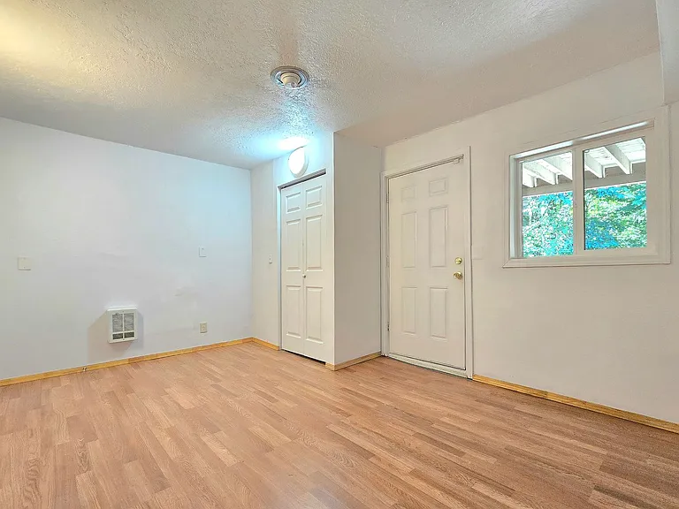 15602 Ash Way #1-4 — Photo 9