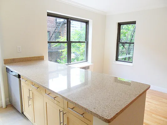 Rented by Stonehenge NYC LLC | media 6