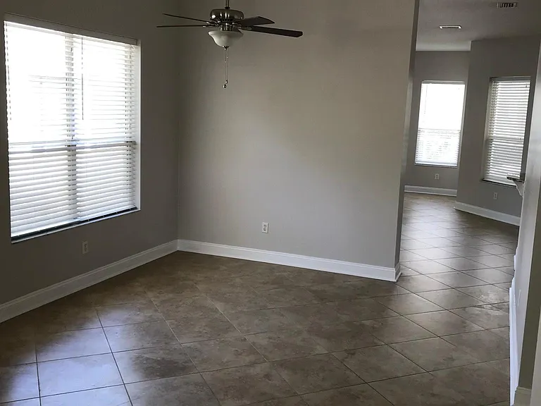 12 Saint Andrews Ct — Photo 3