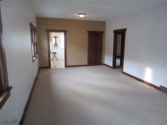 5th image of 59 East Ave N