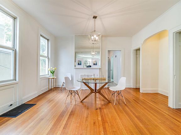 3rd image of 126 Atlantic St