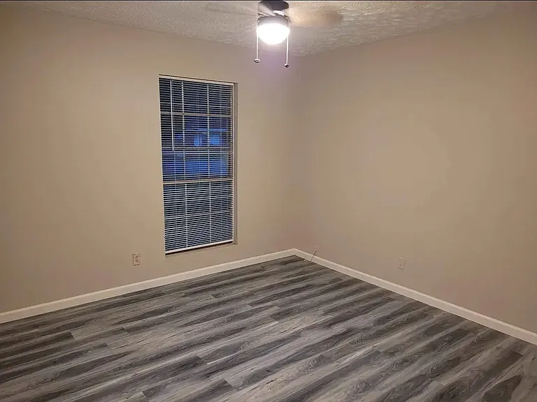 1521 Gibson St — Photo 17