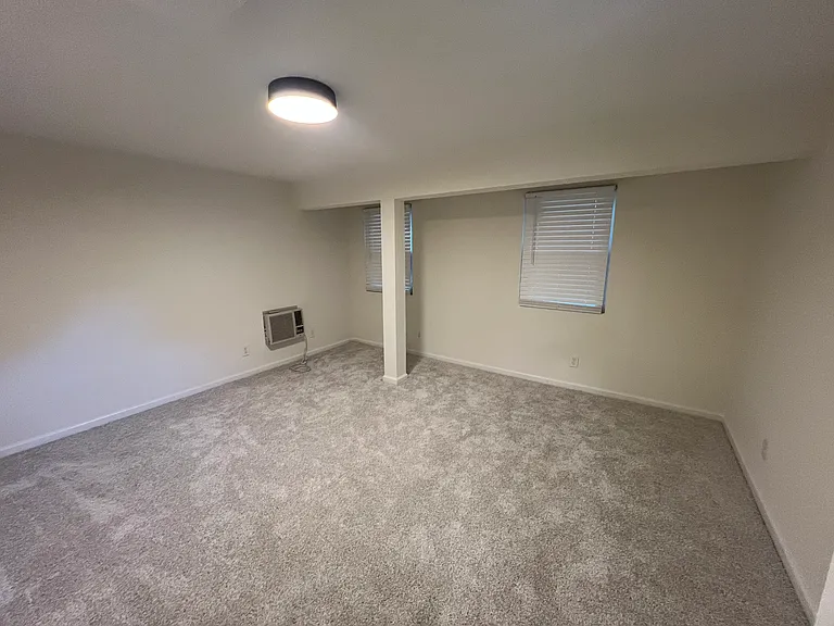 1318 Lincoln Woods Dr — Photo 16
