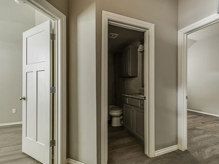 8717 Yassir Blvd — Photo 35