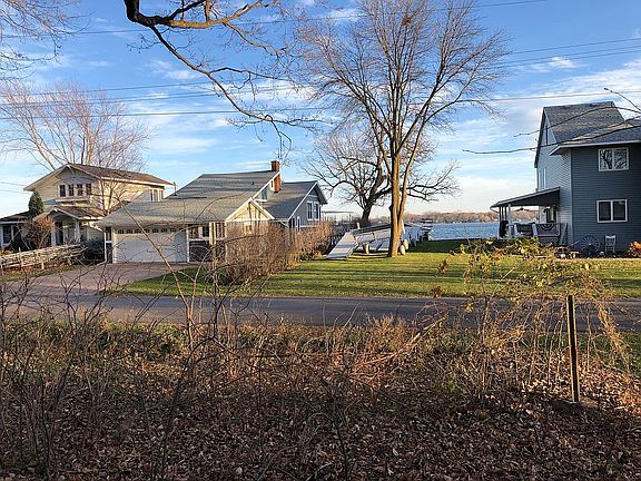 5th image of 7 N Shore Cir N