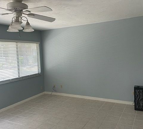 2nd image of 1561 Lakeview Dr Unit 961