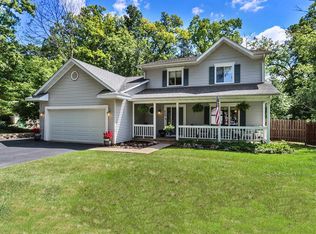 435 Sylvan Dr, Fontana, WI 53125