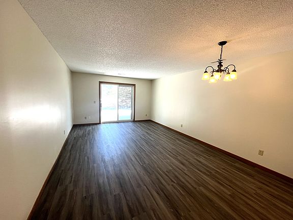 2nd image of 852 Highview Dr Unit C