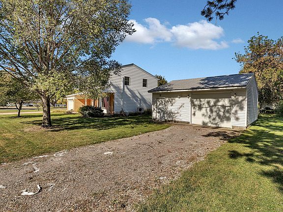 2nd image of 111 Washburne Dr