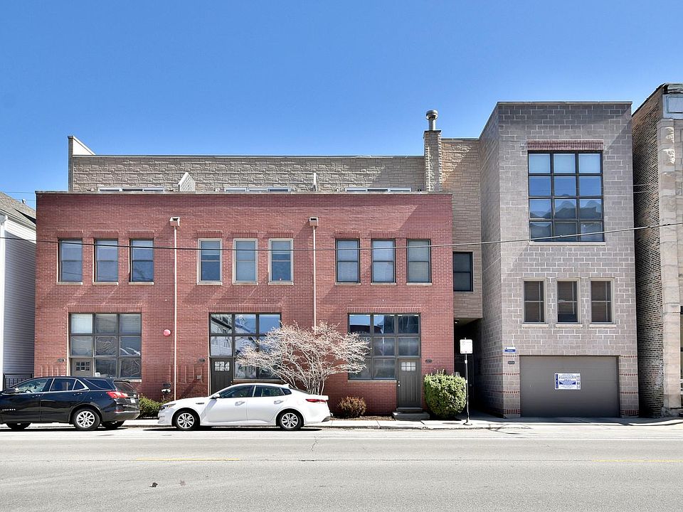 1st image of 2455 N Clybourn Ave