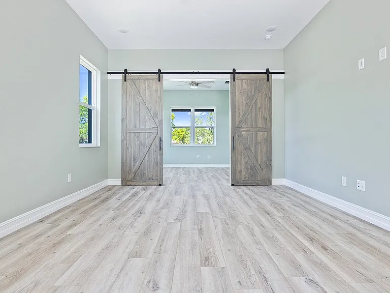 3208 N Rome Ave — Photo 22