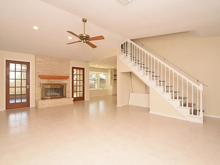 12005 Cabana Ln — Photo 3