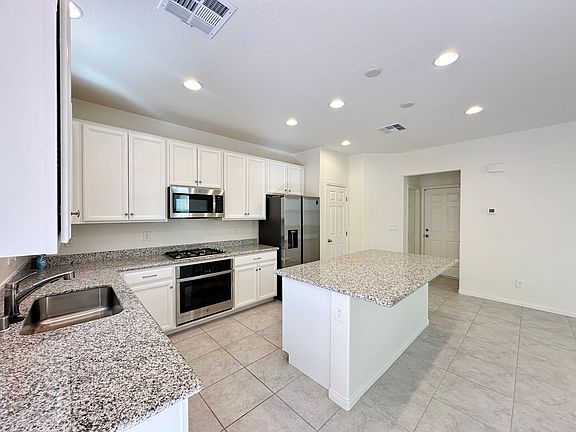 3rd image of 861 Ariel Heights Ave