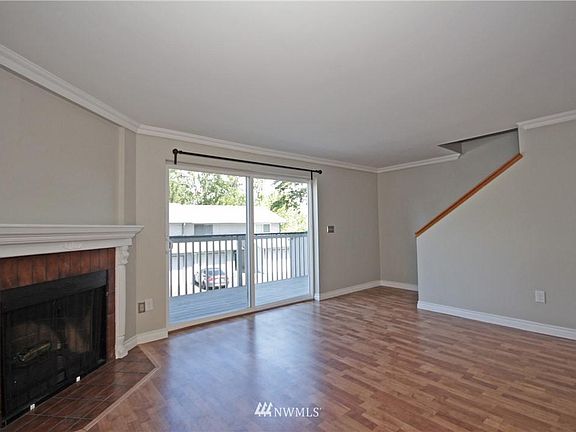 3rd image of 4010 S 158th St APT B