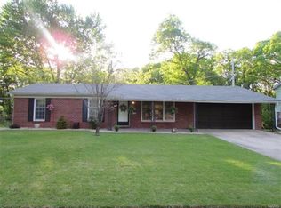 2330 Briarcliff Dr, Alton, IL 62002