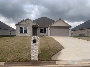 5005 Prospector Dr, Jonesboro, AR 72401