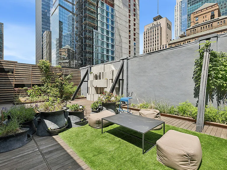 200 W 54th St #PHG — Photo 4