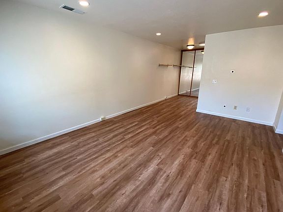 2nd image of 283 Lincoln Ave