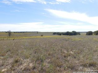 752 Lake Valley Dr, La Vernia, TX 78121