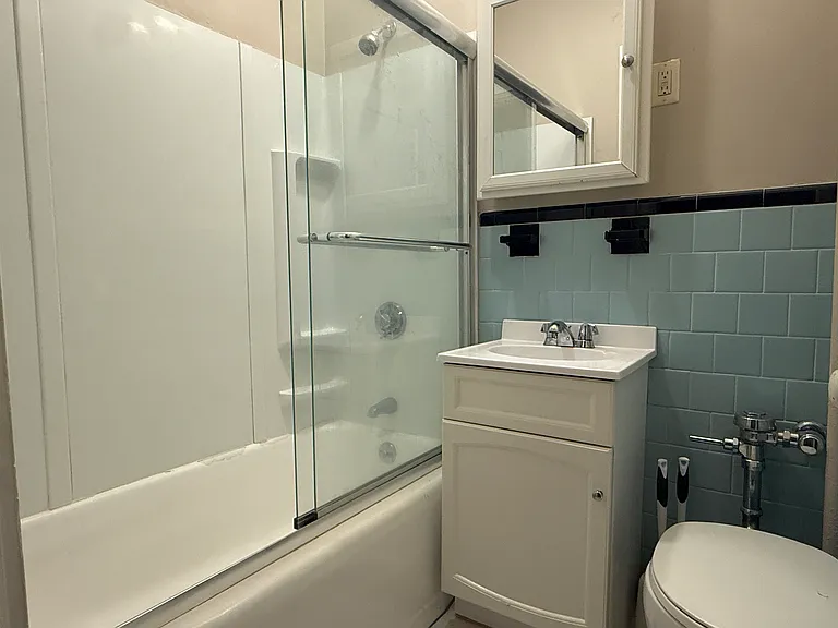 179 Winthrop Rd #8 — Photo 1