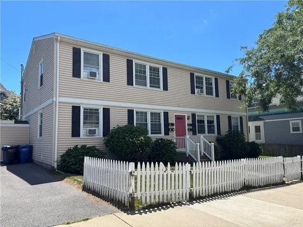 45 Hammond St APT 3, Newport, RI 02840