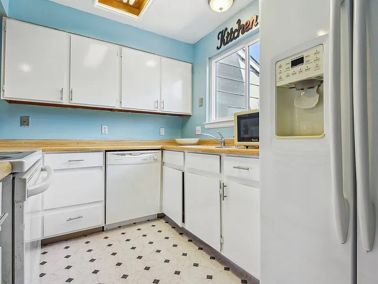 8218 Washington St #6 — Photo 10