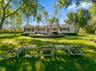 21 Quaquanantuck Ln, Quogue, NY 11959
