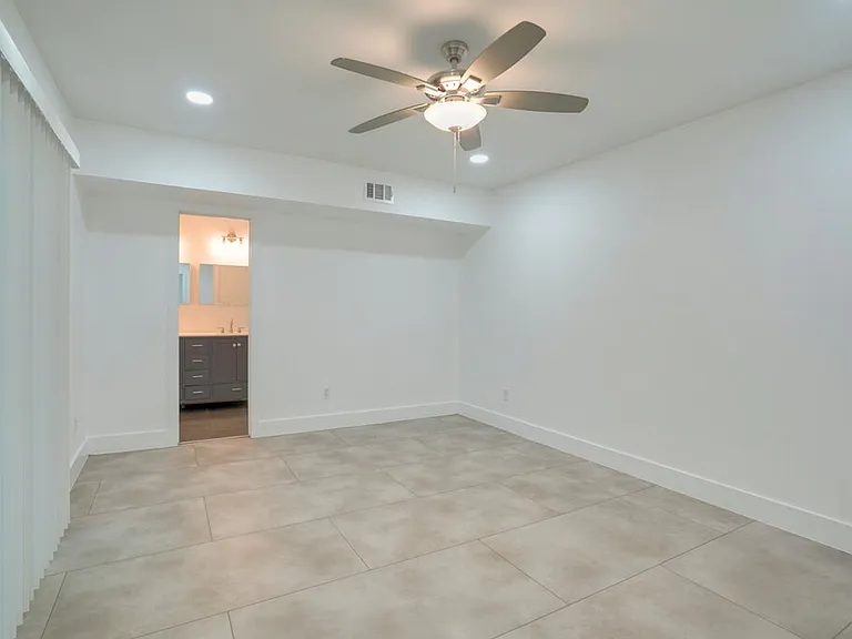1800 Grace St — Photo 5