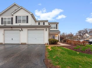 1280 Brookdale Dr, Carpentersville, IL 60110