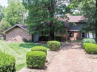 755 Tenne Vue Dr, Paducah, KY 42003