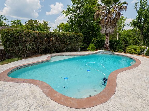4th image of 5330 Forest Glen Cir