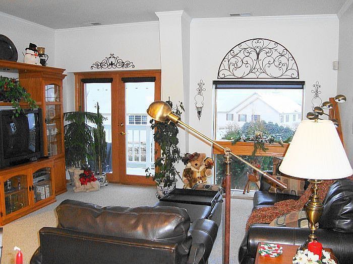 1st image of 28641 N Lake Dr Unit 3