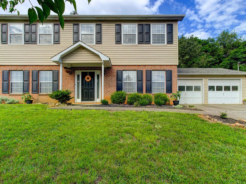 1st image of 9241 Countryway Dr