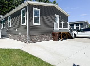 1117 Maple Leaf Ct, Charlotte, MI 48813