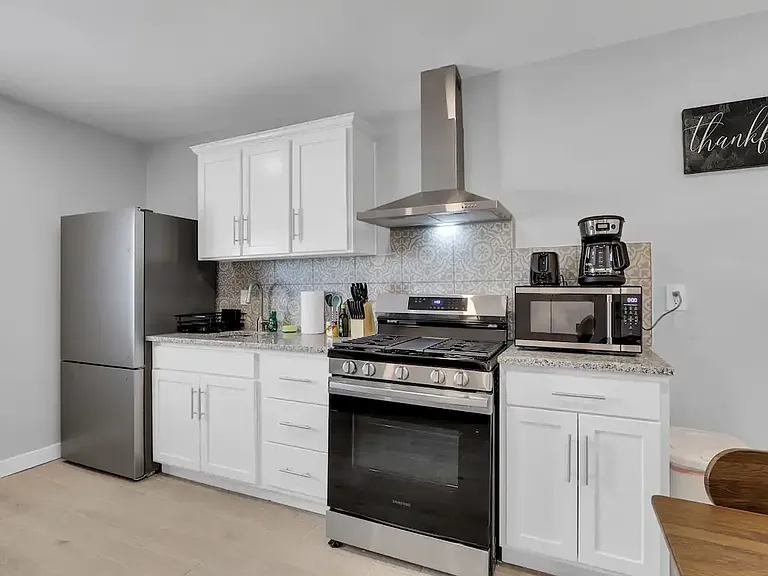 Full Kitchen