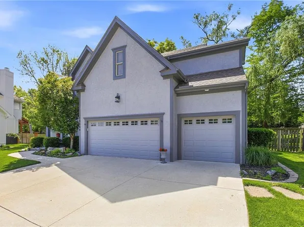 13004 Reeder St, Overland Park, KS 66213