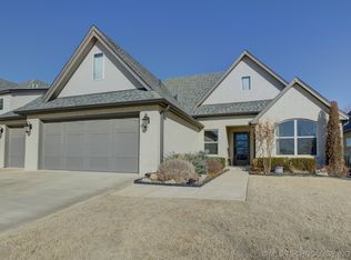 610 W Fairway Dr S, Broken Arrow, OK 74011